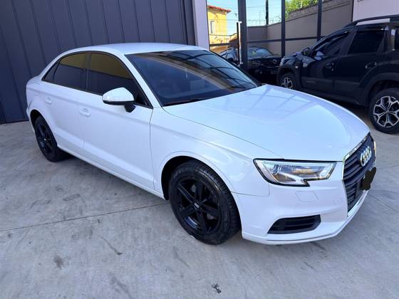 AUDI A3 1.4 TFSI SEDAN AMBIENTE 16V FLEX 4P TIPTRONIC